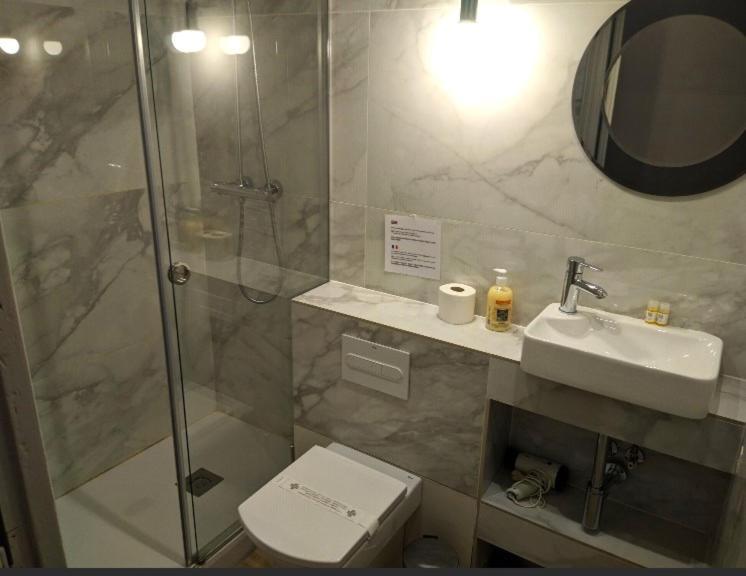Aparteasy - Family Sant Antoni Apt. Barcelona Luaran gambar